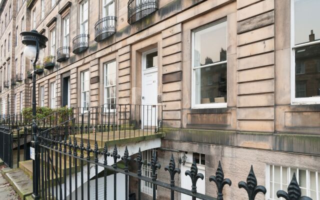 Gloucester Place Georgian Apartment