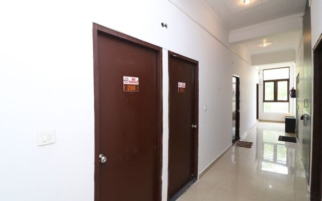 OYO 36432 Hotel Tarang