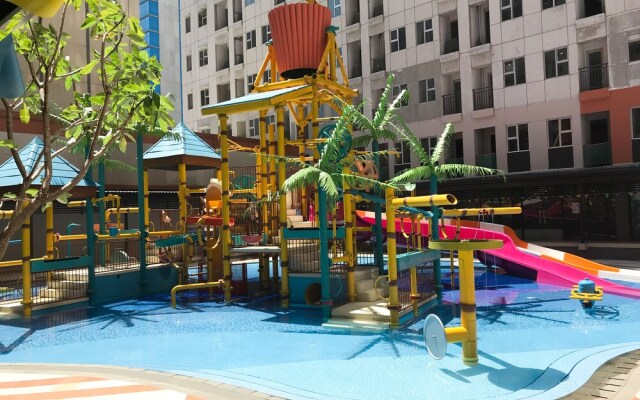 Fancy And Comfy Studio Apartment At Transpark Juanda Bekasi