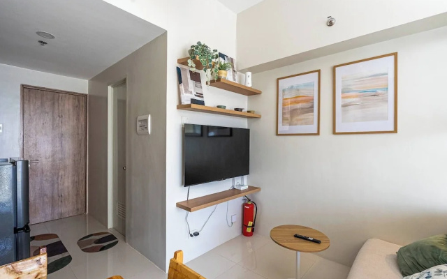 Cozy and Nature-inspired Studio Unit
