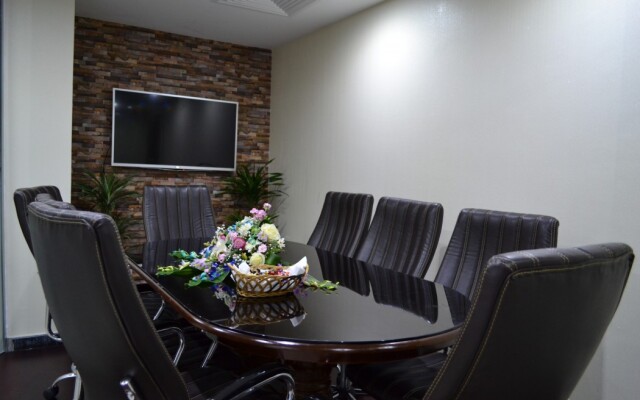 Crystal Plaza Hotel