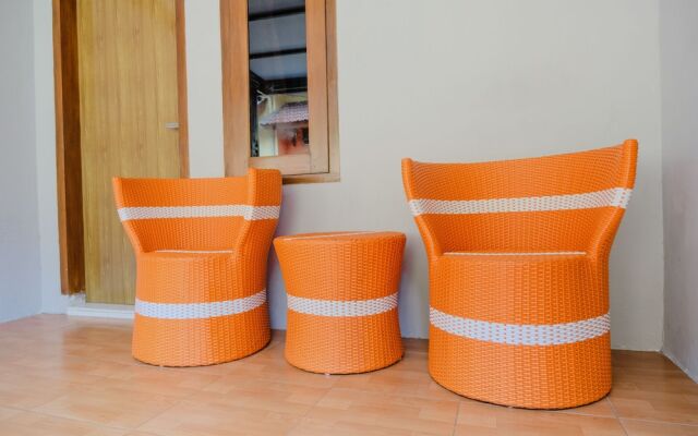 Spot On 2368 Dahlia Homestay Family Residence