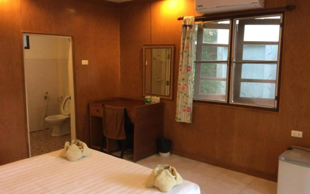 Bow Thong Beach Resort