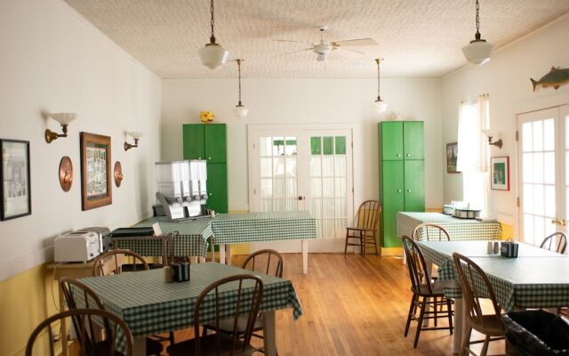 Fountain Point Resort