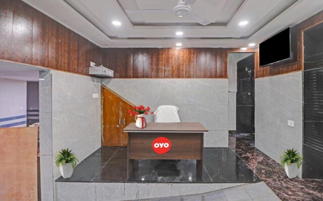 Oyo Hotel Kl Khari Inn Near Haiderpur Metro Station