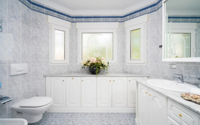 Marvelous Villa With Panoramic sea View & Pool