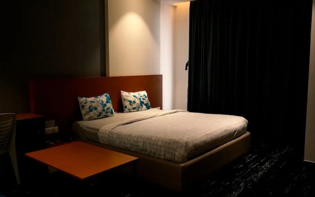 Hotel Radhika