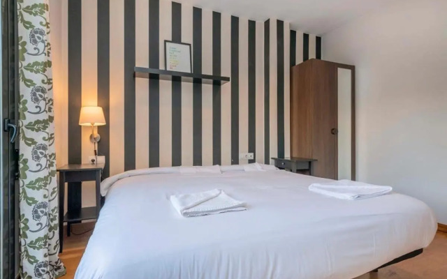 Modern and bright apartment in Eixample 3-1