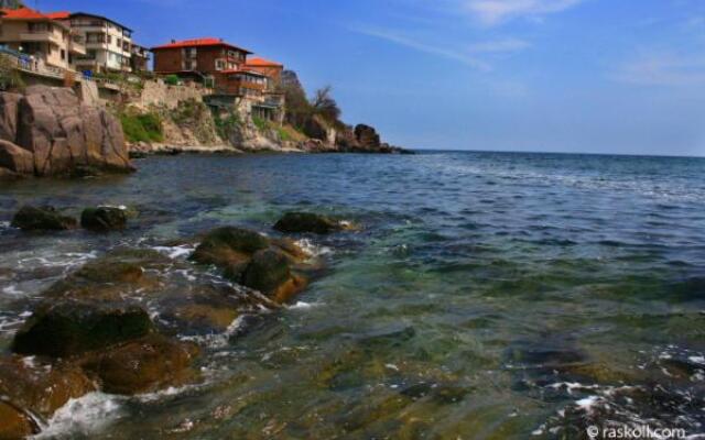 Elena Guest House