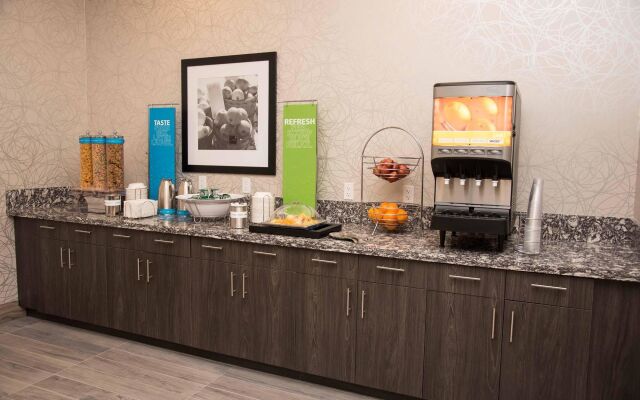 Hampton Inn & Suites by Hilton Thunder Bay