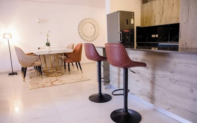 Grand Premiere 2 Bed by YourHost