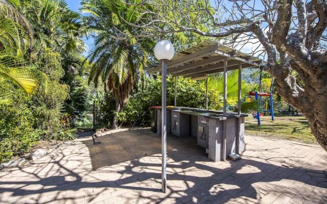 Bush Retreat Magnetic Island On Mandalay