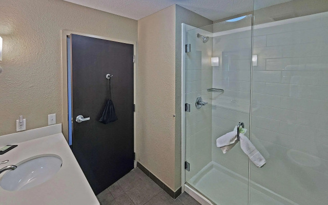 Sleep Inn & Suites
