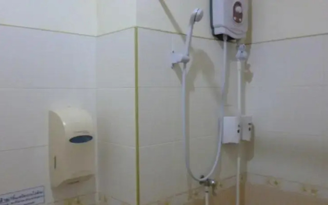 Rithima Srichumsaeng Riverside Resort