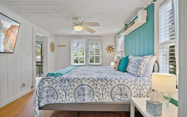 Marvelous Mermaid Beach Bungalow Dog-friendly