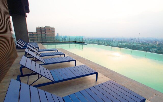 The Quarter Ari by UHG Hotel