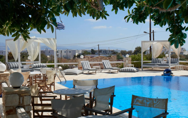 Margaritas Studios Apartments Suites