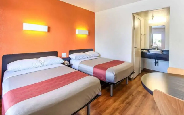 Motel 6 Watsonville, CA - Monterey Area