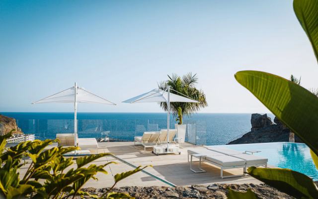 Grand Horizon Luxury Boutique Apartments