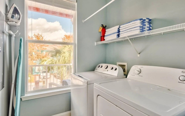 Kono - Coral in Destin