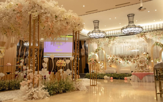 Orchardz Hotel Industri