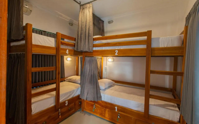 Ahoy Hostel