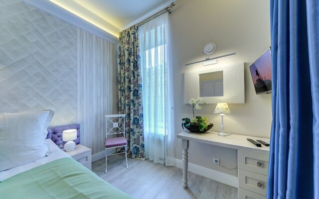 Luxury apartments on Nevsky 22