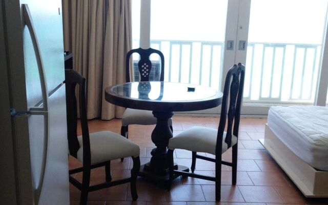 Stella Maris Beach Front Apartment