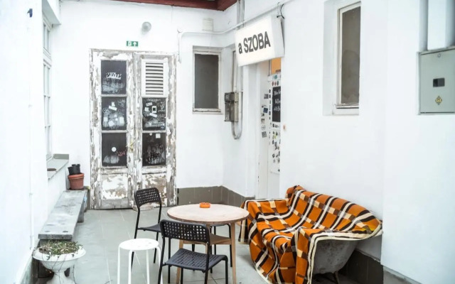 Óvatos apartman