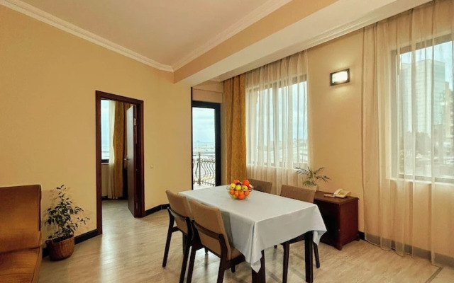 Crown Suites