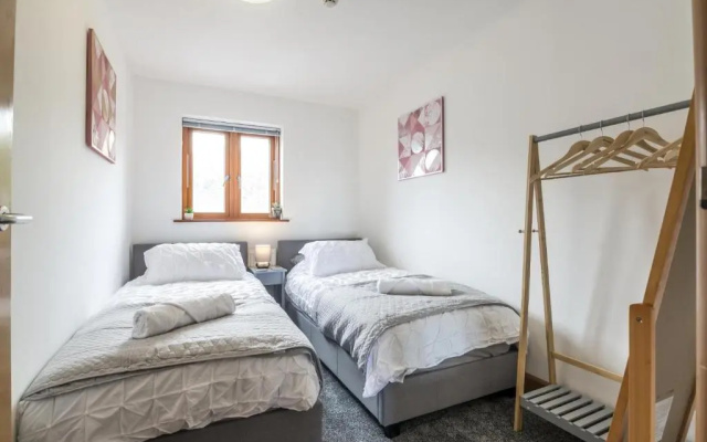 Marina View - 3 Bedroom Apartment - Milford Marina