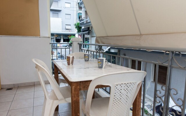 Home Away from Home 2 Bd Apt in Zografou
