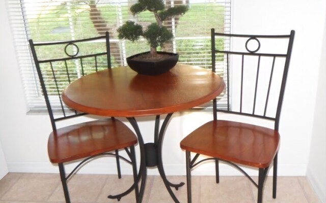 Private Pool ! 3 Bedroom Home by Redawning