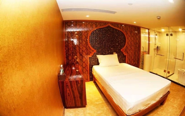 JWM Hotel and Casino