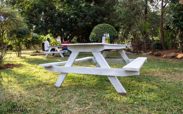 Adlib Executive Lodge