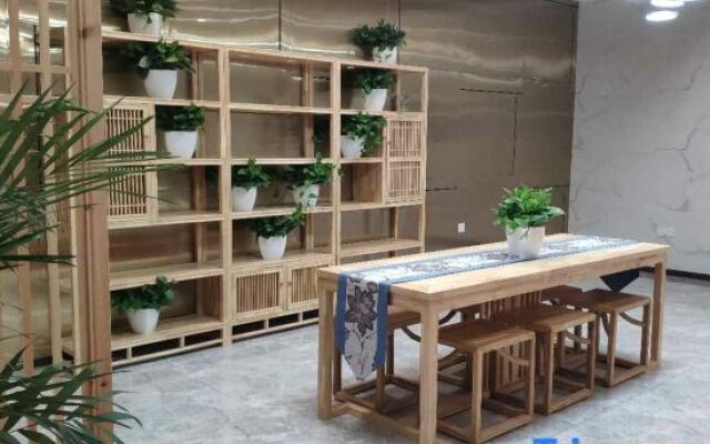 Zhihui Hotel (Zhengzhou Zhongzhou Avenue Sanquan Road)