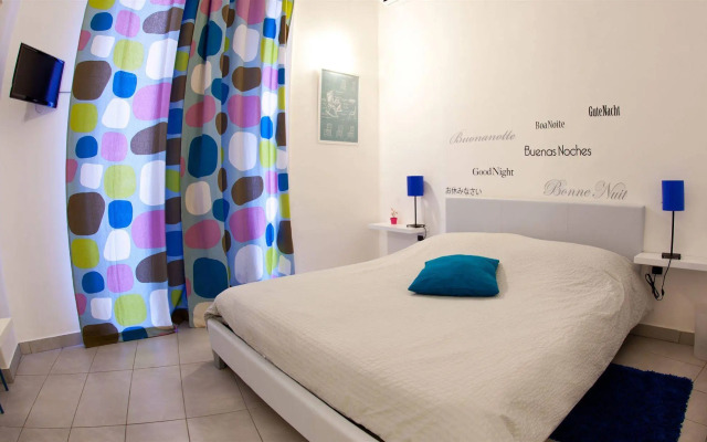 BeHouse Naples Room and Breakfast