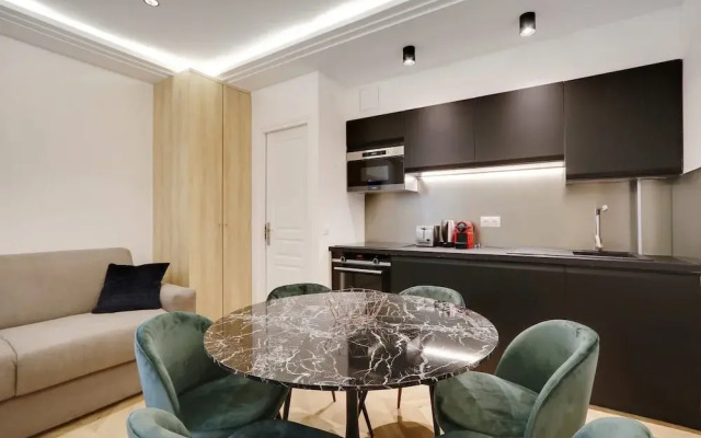 The Upper Marais Superb Apartment for 6 People