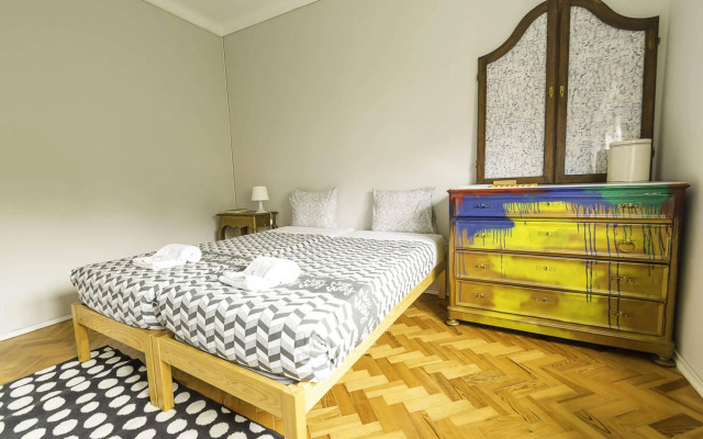 Nice Way Sintra Hostel