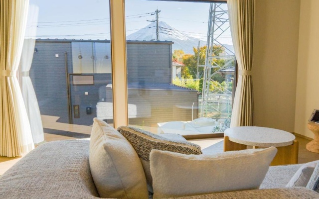 Rakuten STAY Fuji Kawaguchiko Station - Japanese Modern Villa Mt Fuji View 108 – Guest Rooms – Fujikawaguchiko