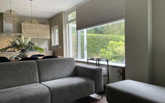 Comfortabel tot rust komen in het Veluwse bos