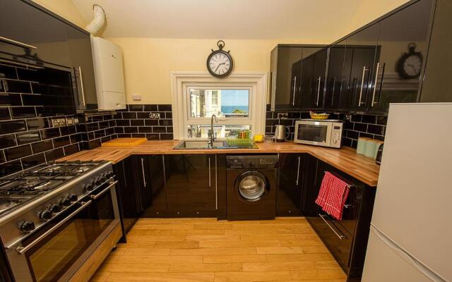 Cliff Top Apartment 3 Bedroom