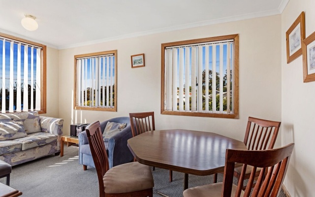 Ronem Cottage, 5 Gloucester Street – Guest Rooms – Nelson Bay
