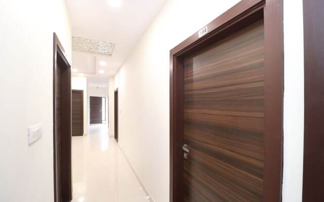 OYO 66329 Hotel Bms Pride