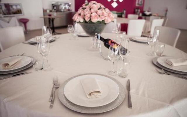 Manhattan Village Hotel