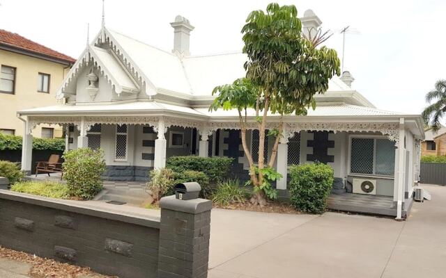 Heritage And Charming House In Subi