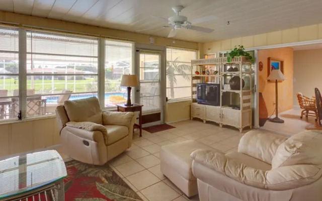 Lakeside House by Vacation Rental Pros