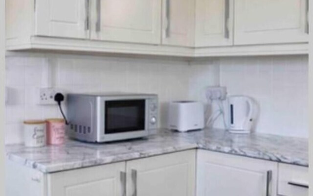 Charming 2-bed House - Wifi - Free Parking