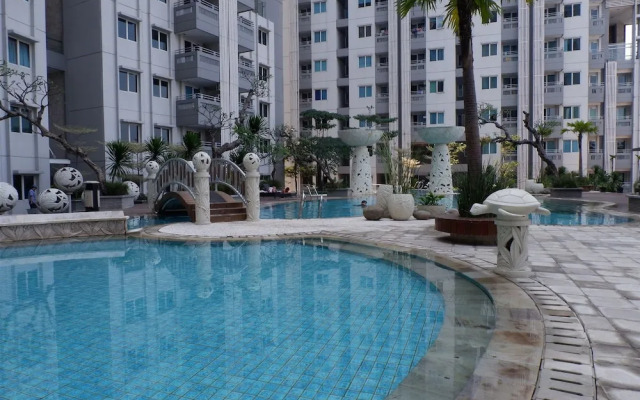 1BR Sky Terrace Lagoon Condo Apartment near Daan Mogot Mall