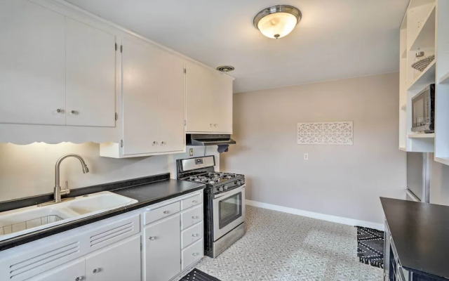 Minneapolis Vacation Rental By Lake Harriet!